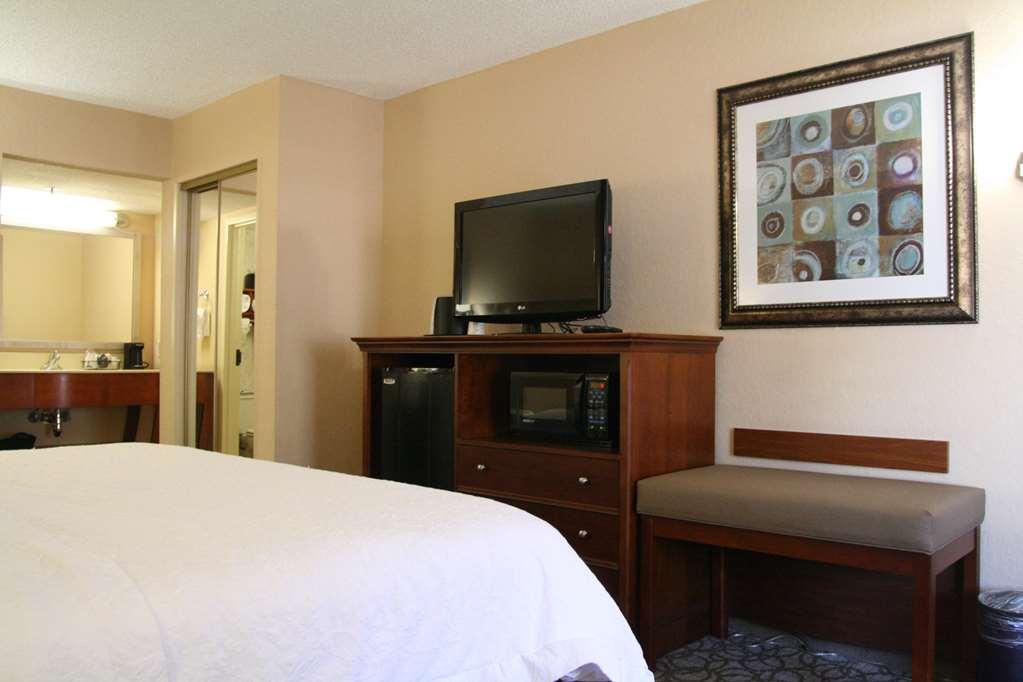 Hampton Hotel 3*